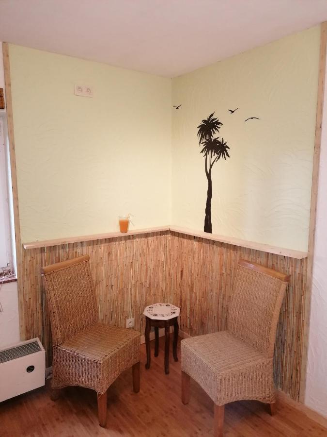 En Chapoisie Bed & Breakfast Ciney Eksteriør bilde